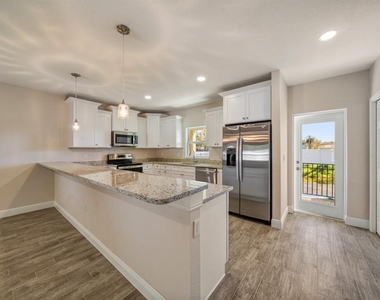 8415 Daves Homes Place - Photo Thumbnail 7