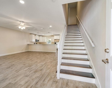 8415 Daves Homes Place - Photo Thumbnail 19
