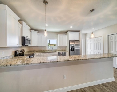 8415 Daves Homes Place - Photo Thumbnail 4