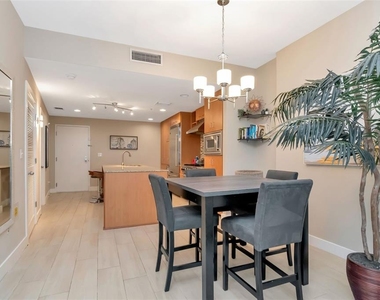 1120 E Kennedy Boulevard - Photo Thumbnail 13