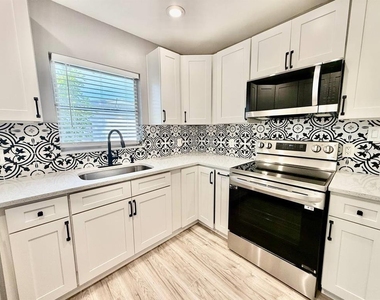 1545 Illinois Road - Photo Thumbnail 10
