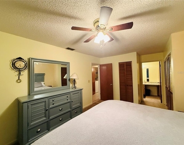 37819 Alissa Drive - Photo Thumbnail 16