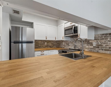 5156 Sunridge Palms Drive - Photo Thumbnail 2