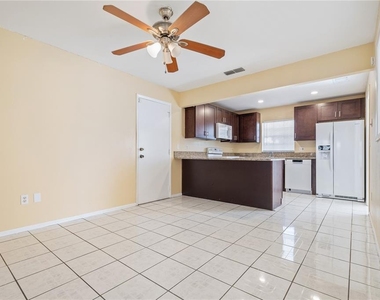 8530 Renald Boulevard - Photo Thumbnail 4