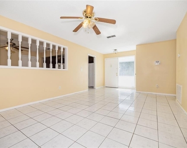 8530 Renald Boulevard - Photo Thumbnail 3