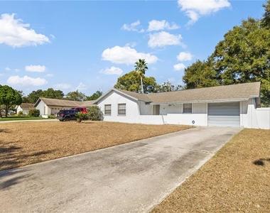 8530 Renald Boulevard - Photo Thumbnail 1