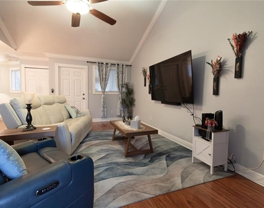7298 Ulmerton Road - Photo Thumbnail 3