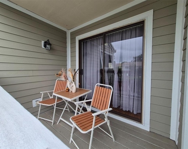 7298 Ulmerton Road - Photo Thumbnail 15