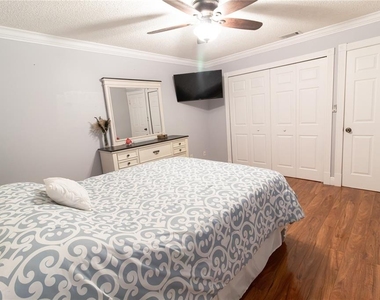 7298 Ulmerton Road - Photo Thumbnail 12