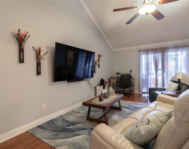 7298 Ulmerton Road - Photo Thumbnail 4