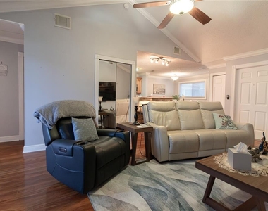 7298 Ulmerton Road - Photo Thumbnail 5
