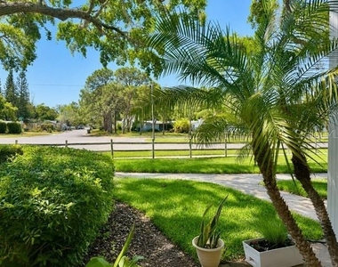 2106 Gulf View Boulevard - Photo Thumbnail 2