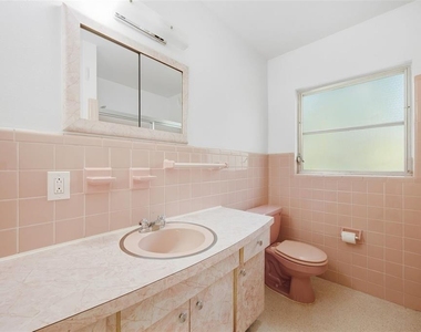 314 Deer Park Avenue - Photo Thumbnail 16