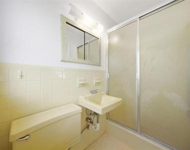 314 Deer Park Avenue - Photo Thumbnail 18