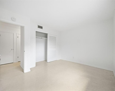 314 Deer Park Avenue - Photo Thumbnail 13