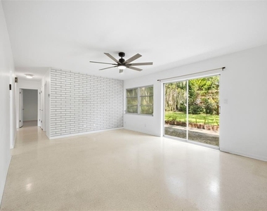 314 Deer Park Avenue - Photo Thumbnail 6