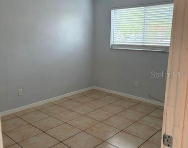 1329 Drew Street - Photo Thumbnail 6