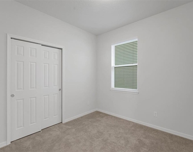 5160 Chickadee Street - Photo Thumbnail 16