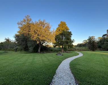 206 Van Lakes Boulevard - Photo Thumbnail 20
