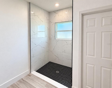 16895 Sw 50th Circle - Photo Thumbnail 12