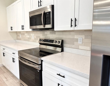 16895 Sw 50th Circle - Photo Thumbnail 4