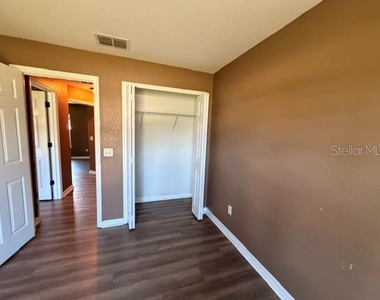 8121 Sw 128th Loop - Photo Thumbnail 4