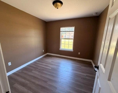 8121 Sw 128th Loop - Photo Thumbnail 3