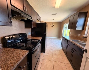 8121 Sw 128th Loop - Photo Thumbnail 18