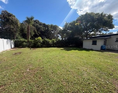 365 Lake Seminary Circle - Photo Thumbnail 22