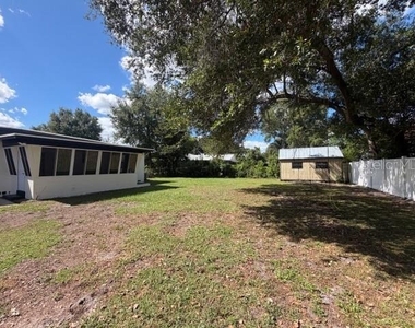 365 Lake Seminary Circle - Photo Thumbnail 23