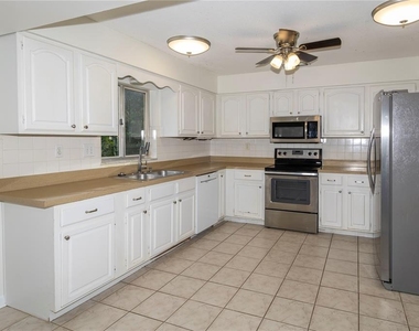 408 London Road - Photo Thumbnail 8