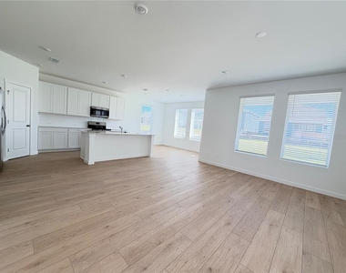 3140 Rockwood Way - Photo Thumbnail 9