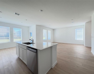 3140 Rockwood Way - Photo Thumbnail 6
