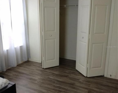 5459 Vineland Road - Photo Thumbnail 19