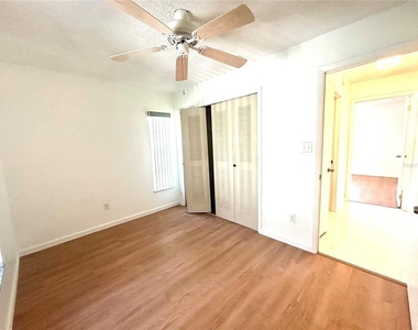 3005 Casselwood Street - Photo Thumbnail 9