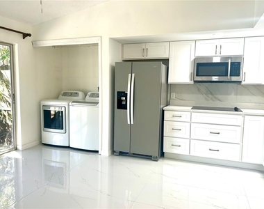 3005 Casselwood Street - Photo Thumbnail 2
