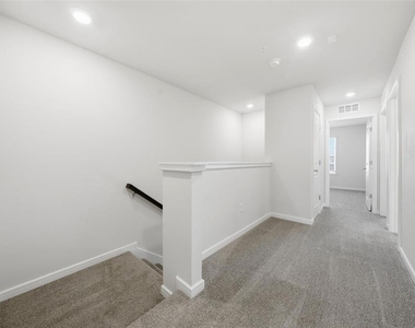 5586 Pineland Run - Photo Thumbnail 12