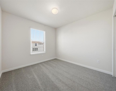 5586 Pineland Run - Photo Thumbnail 26