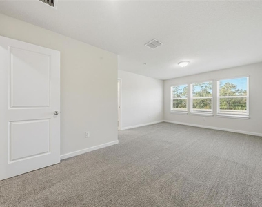 5586 Pineland Run - Photo Thumbnail 14