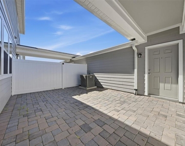 5586 Pineland Run - Photo Thumbnail 31