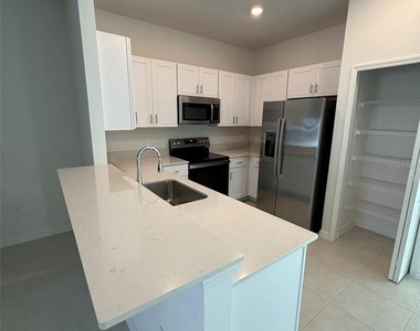 10983 65th Terrace E - Photo Thumbnail 6