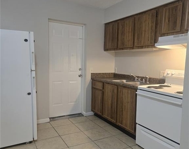 38731 Alston Avenue - Photo Thumbnail 6