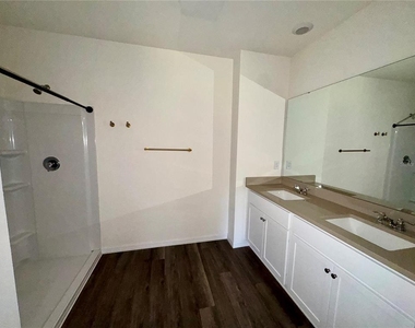 2488 Ribbon Fall Avenue - Photo Thumbnail 8