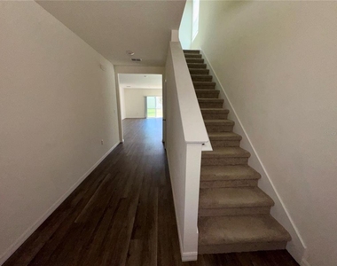 2488 Ribbon Fall Avenue - Photo Thumbnail 18
