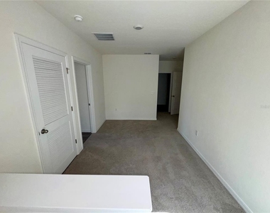 2488 Ribbon Fall Avenue - Photo Thumbnail 11