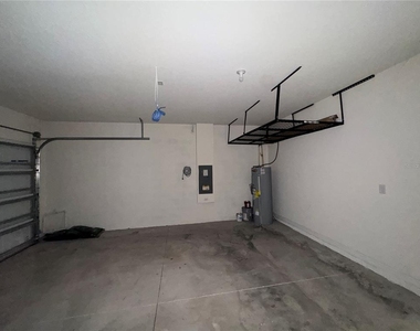 2488 Ribbon Fall Avenue - Photo Thumbnail 24
