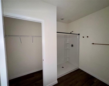 2488 Ribbon Fall Avenue - Photo Thumbnail 10