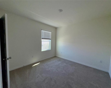 2488 Ribbon Fall Avenue - Photo Thumbnail 15