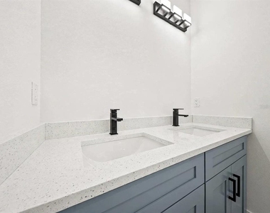 3416 W Eunice Dr - Photo Thumbnail 9