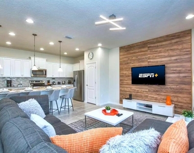 2414 Dubai Street - Photo Thumbnail 15